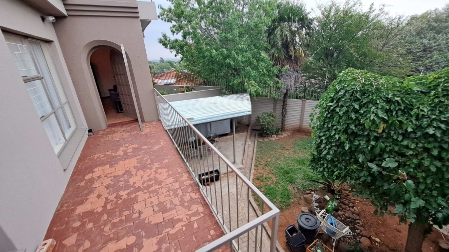 3 Bedroom Property for Sale in Langenhovenpark Free State